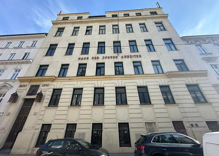 Beauty Erlachgasse Відень